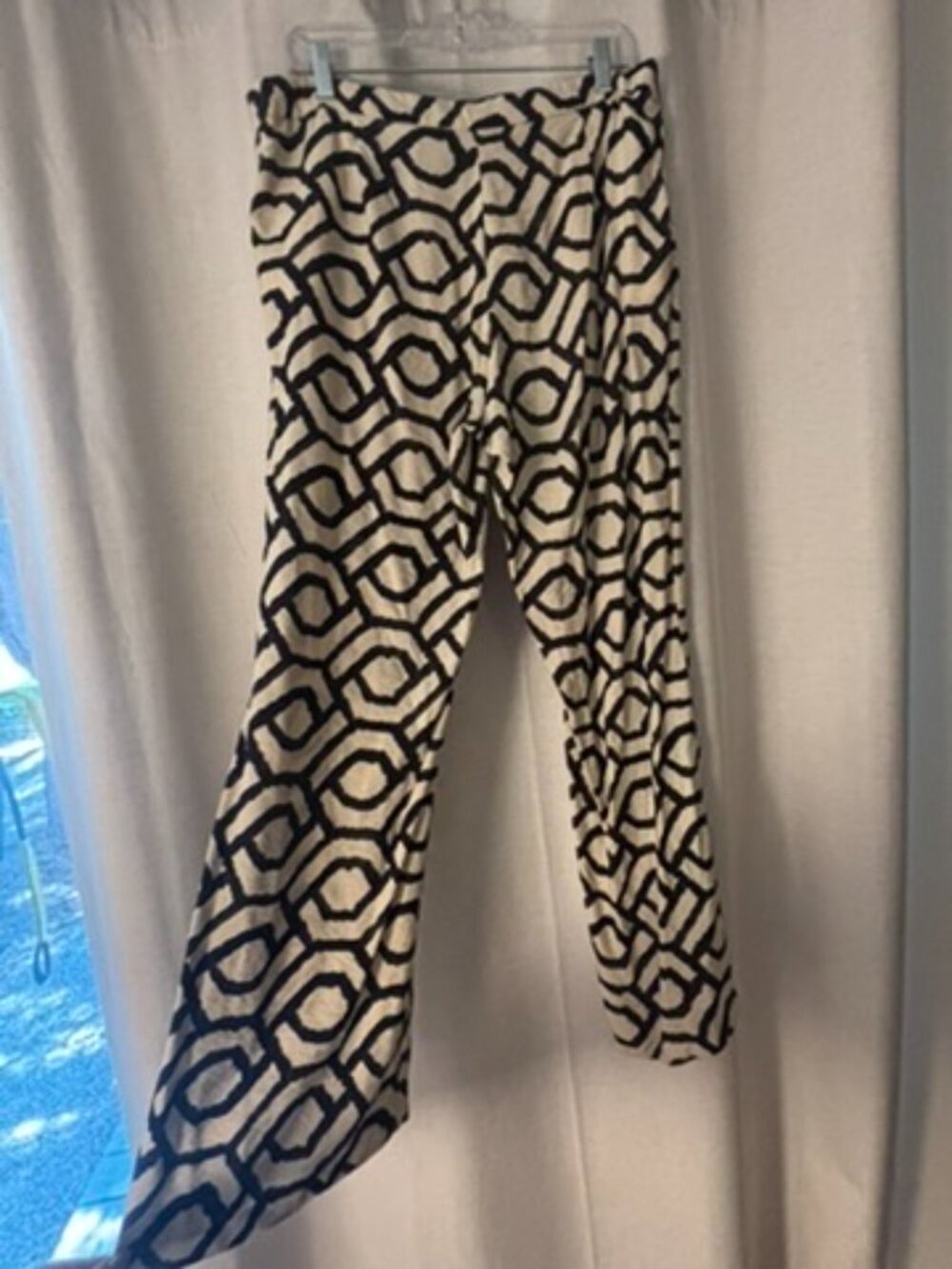 H&M Lightweight Pants with Fun Pattern - Picture 3 of 4